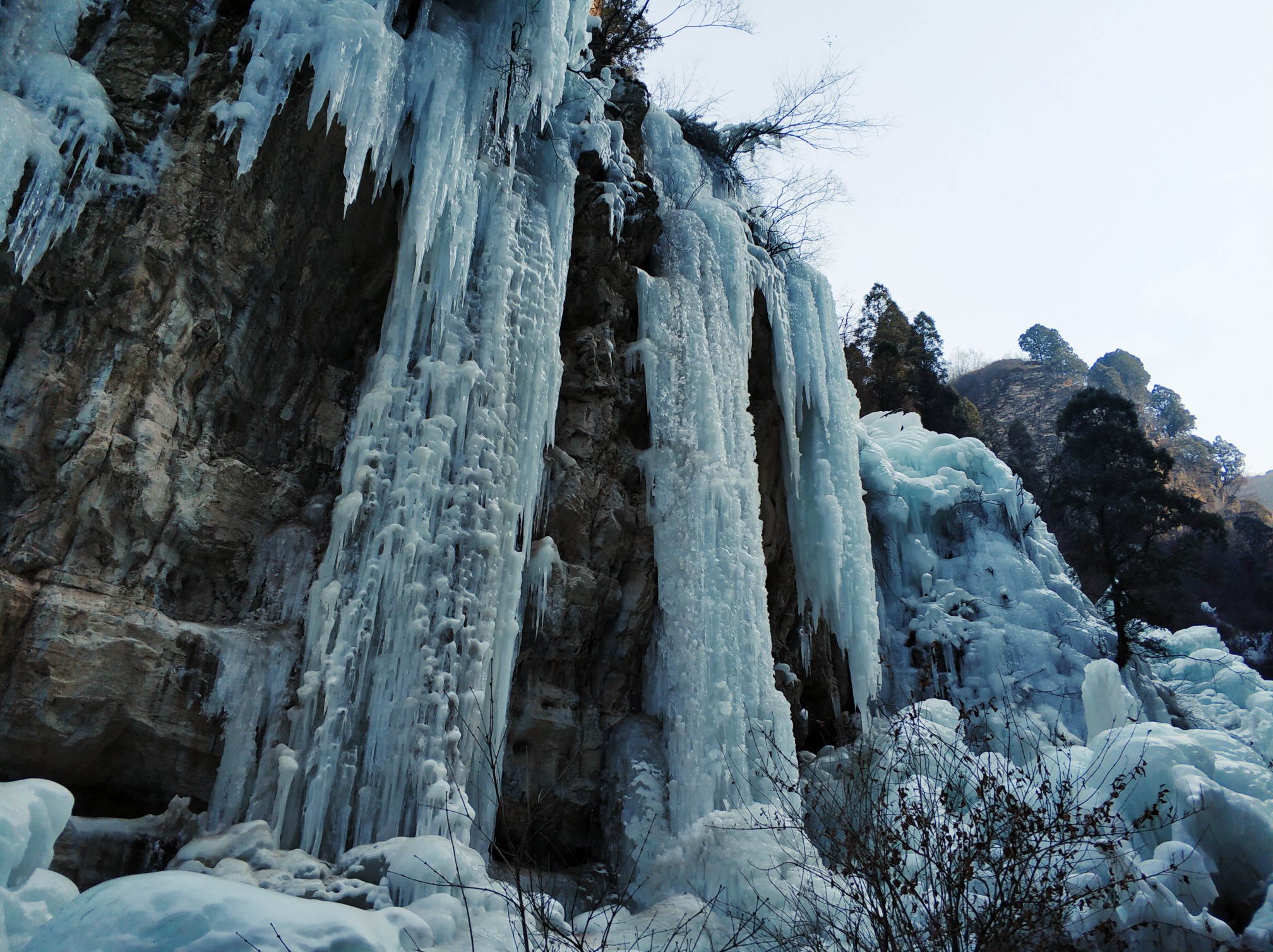 霞云岭金水湖冰瀑