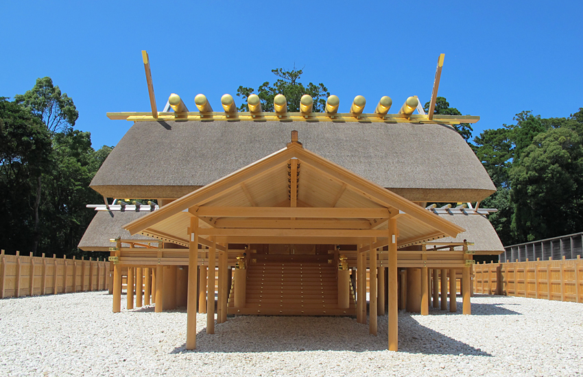 一般的神道教神社的参拜礼仪都是"二拜,二拍手