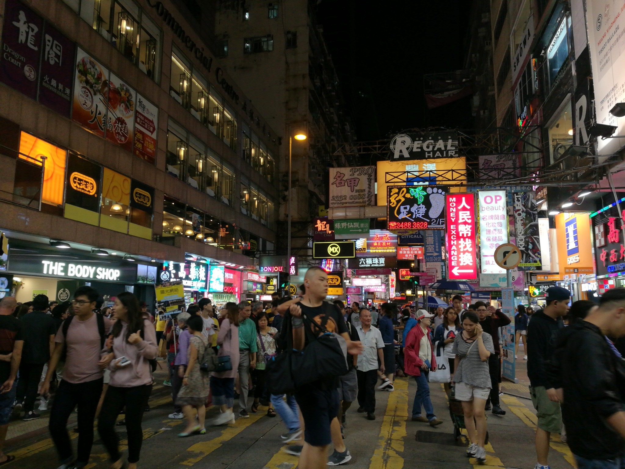 随手拍下走在香港的街头,香港旅游攻略 - 马蜂窝