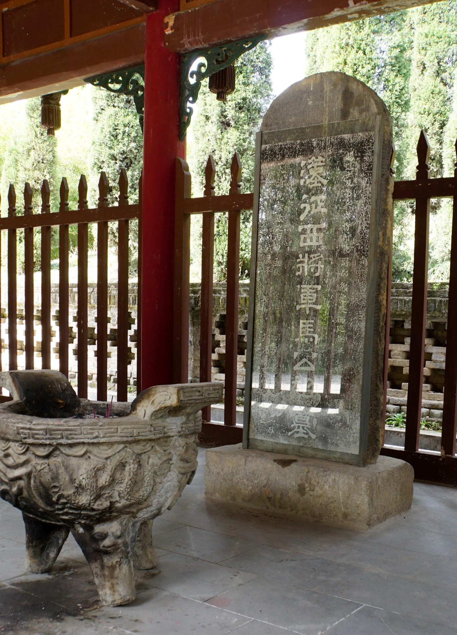 赏花访古游汉中之一,武候祠,武候墓