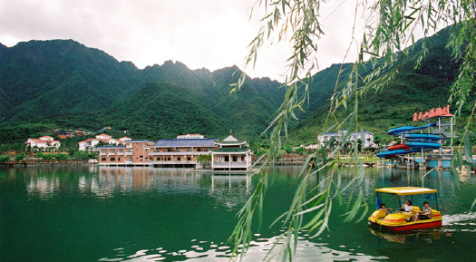 海丰莲花山度假村2天1晚(自助早餐 无限次温泉 龙须胜景门票 多种房型