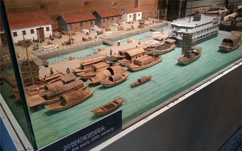博物馆位于上海浦东临港新城,占地面积24830平方米,建筑总面积46434