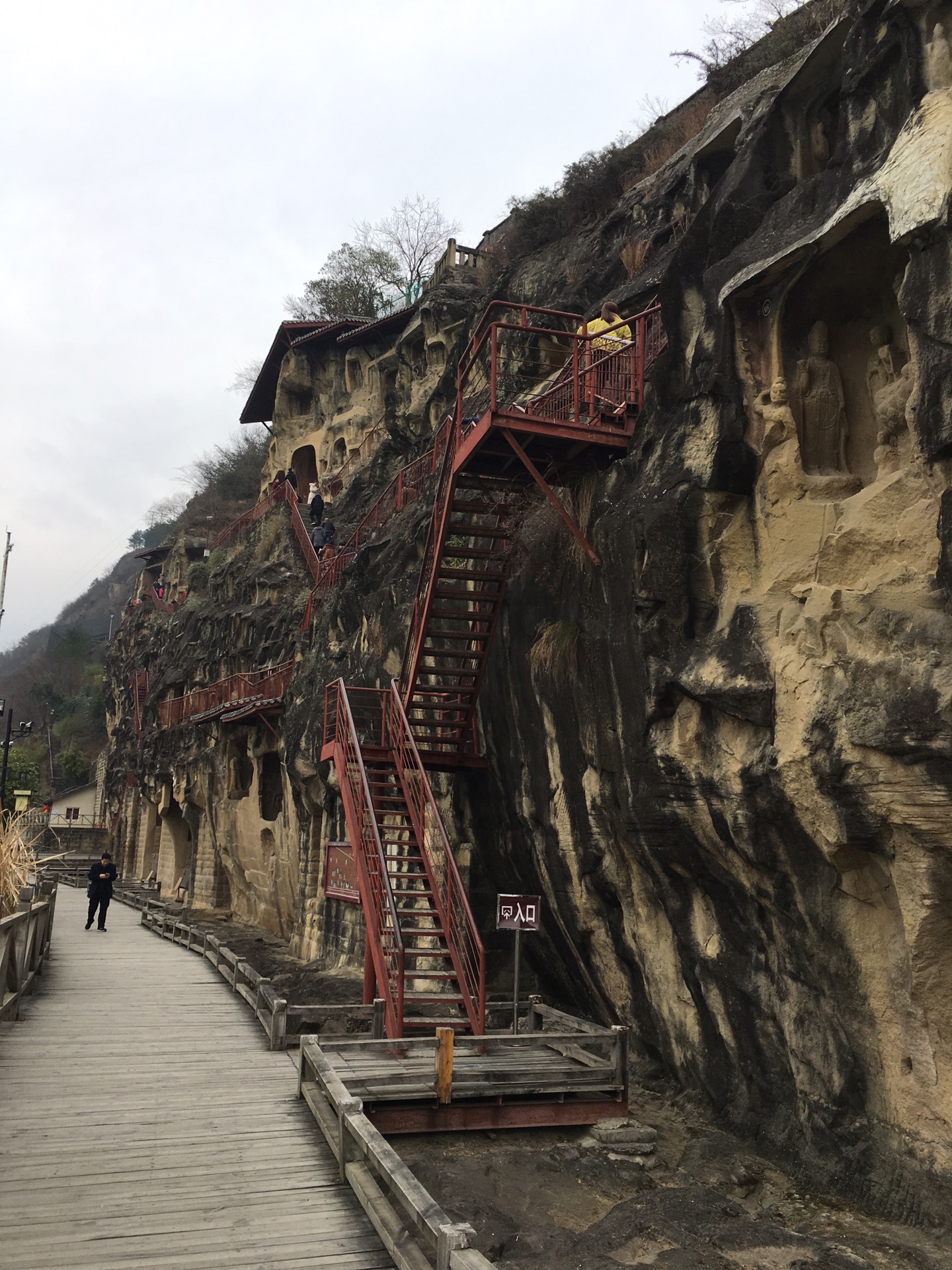 千佛崖风景区        