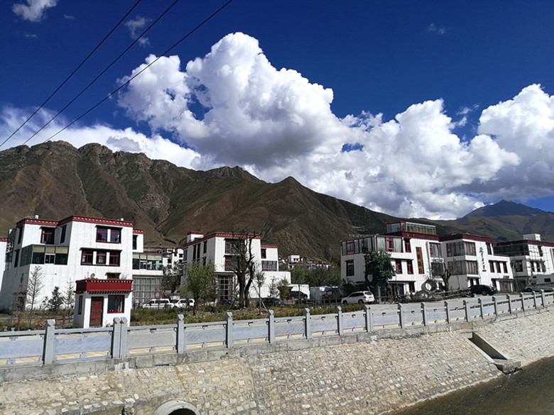 拉萨河畔仙足岛(西藏之旅9)