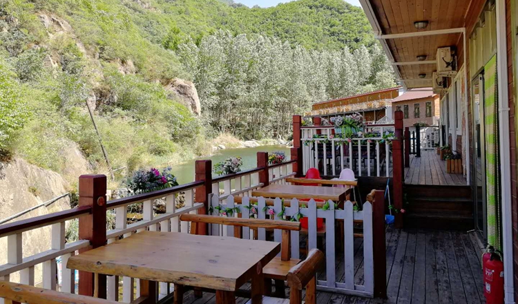 北京雾灵山纳溪部落木屋度假村1晚住宿 早餐(团建优选