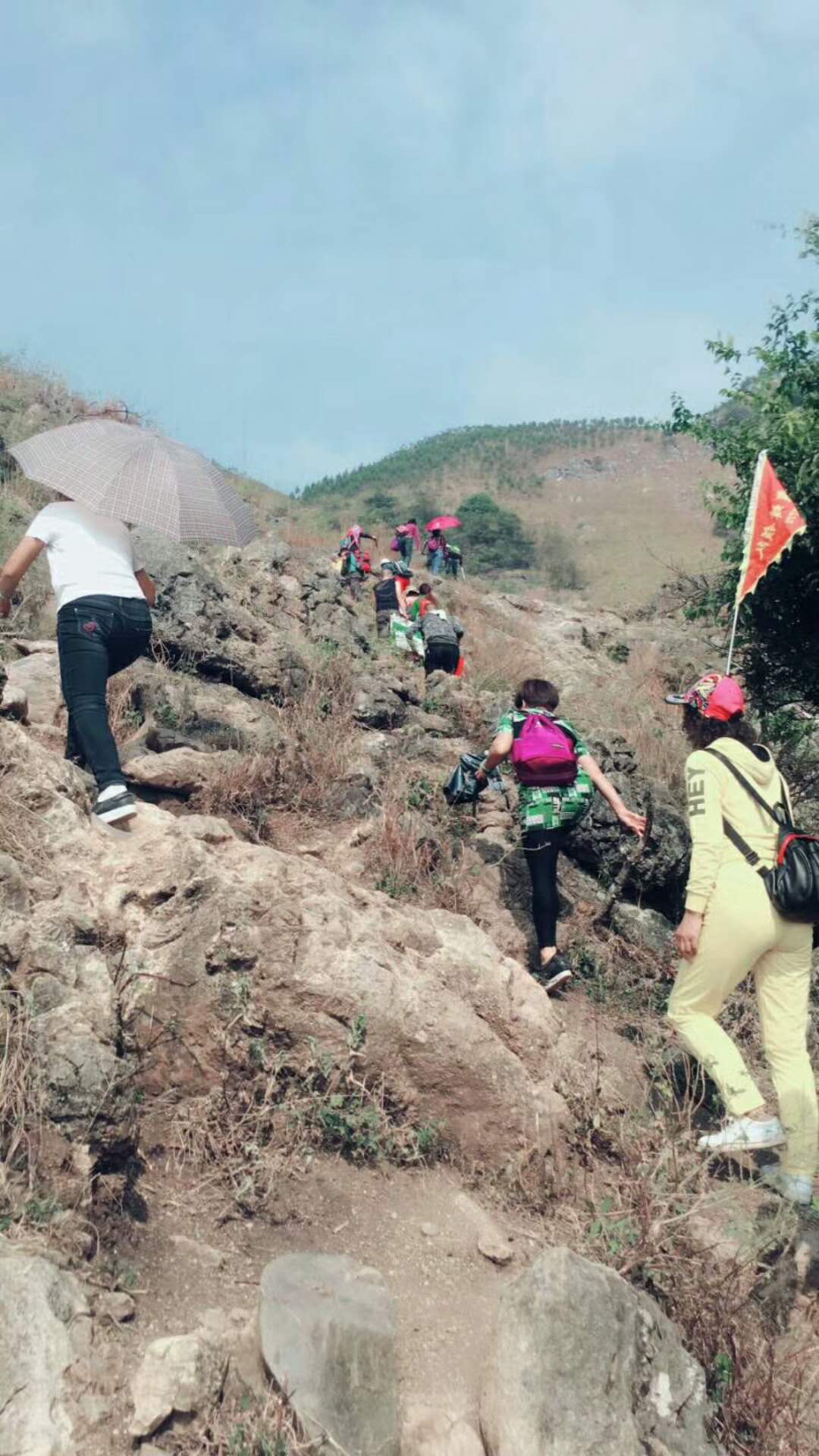 柳州大岩山滑草