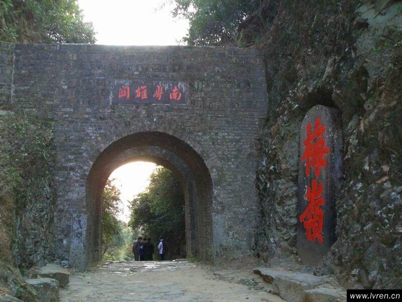 广西壮族有多少人口_广西壮族建筑都有哪些(3)