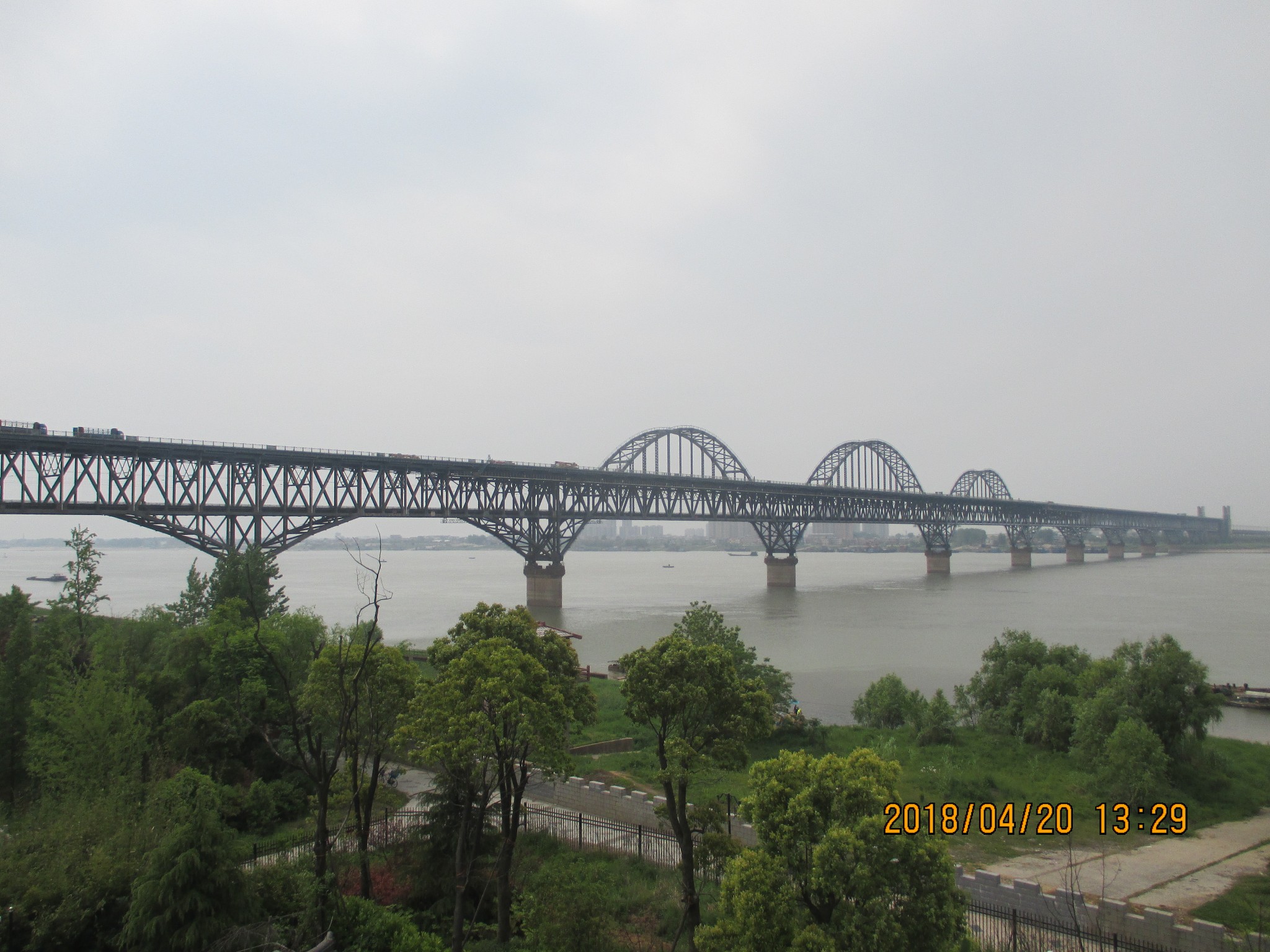 wKgBEFriqDCAAEOkAAl-nZwf5Hs49.jpeg?imageView2%2F2%2Fw%2F600%2Fh%2F600%2Fq%2F90