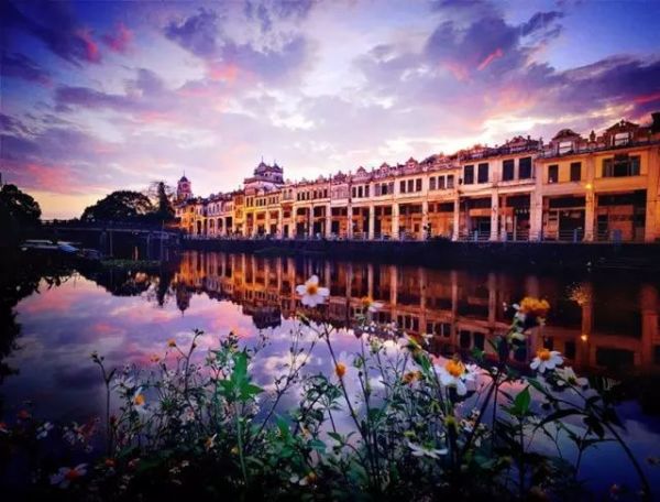 中国最美小镇是哪一个省 wKgBEFsZ87mAFG76AAEEHdfgEm842.jpeg?imageView2%2F2%2Fw%2F600%2Fh%2F600%2Fq%2F90