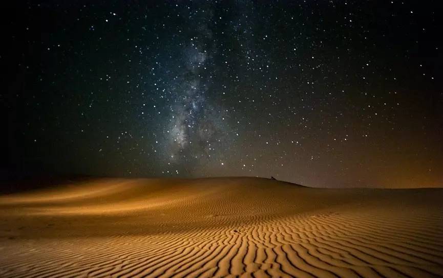 沙漠星空       