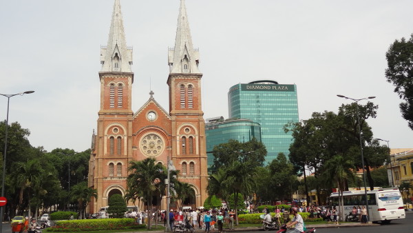 什么时候可以去越南胡志明市 wKgBEFtrliqADIl-AAuHz1WXQcU39.jpeg?imageView2%2F2%2Fw%2F600%2Fh%2F600%2Fq%2F90