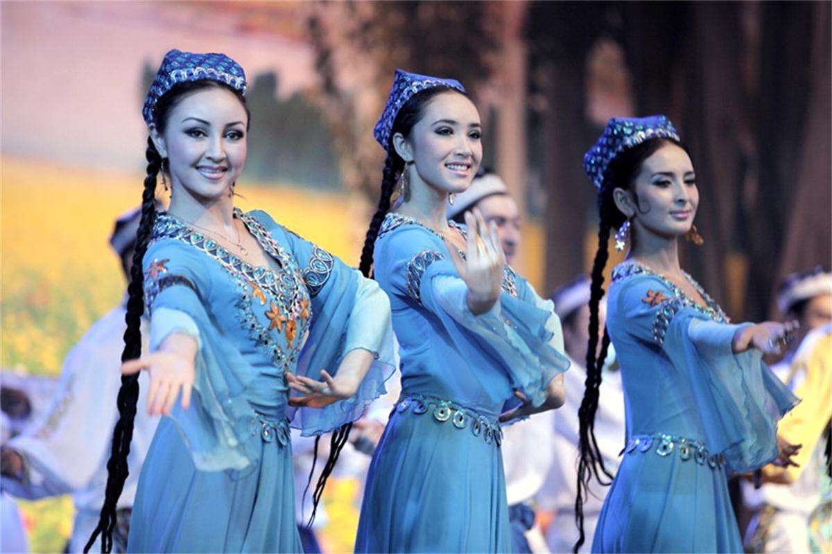 新疆国际大巴扎歌舞大剧院~演绎新疆特有的风土人情和