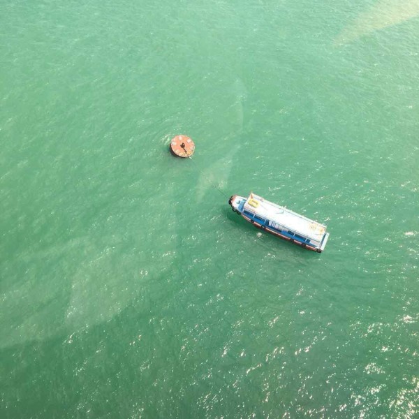 蓝色的水是什么东西 wKgBEFqBHnKASyR8AAJf9OUuLYA01.jpeg?imageView2%2F2%2Fw%2F600%2Fh%2F600%2Fq%2F90