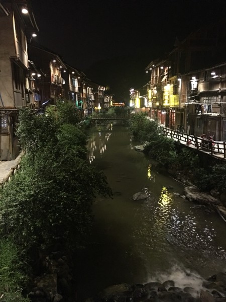 风雨桥绘画图片大全 wKgBEFtii-KAbKwcAAulPTrRkmU95.jpeg?imageView2%2F2%2Fw%2F600%2Fh%2F600%2Fq%2F90