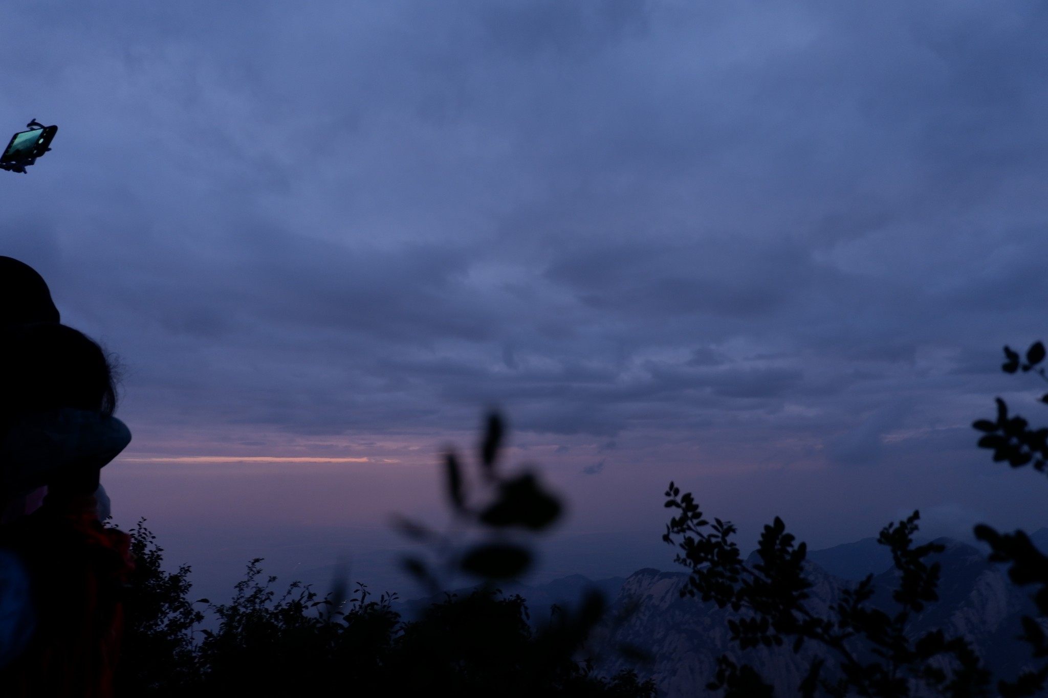 西峰总人口_华山西峰