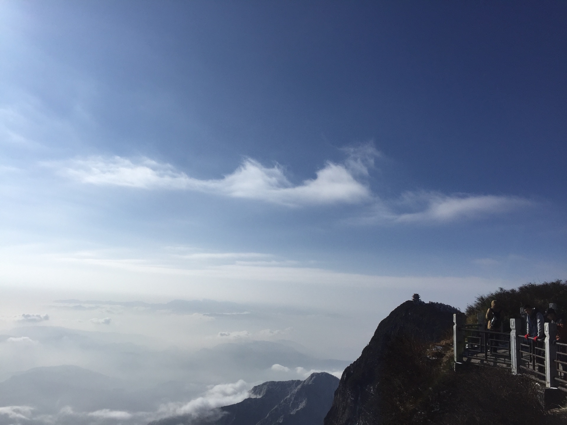 wKgBEFpWA4uAWqn1AAV0k-N6XSc82.jpeg?imageView2%2F2%2Fw%2F600%2Fh%2F600%2Fq%2F90