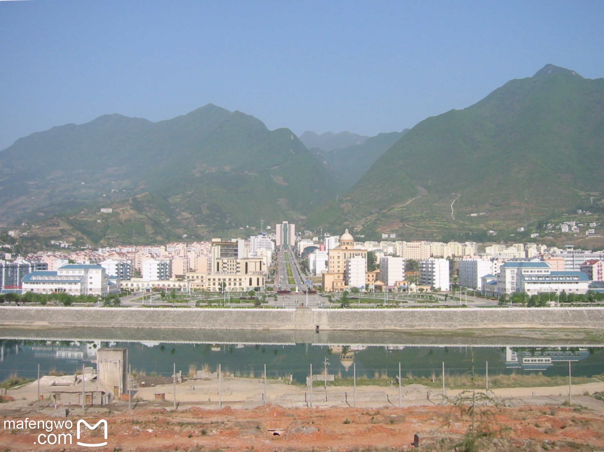 首页 村镇先知 一意孤行|背包客(16)县城 县城  兴山县 , 湖北 ,2005