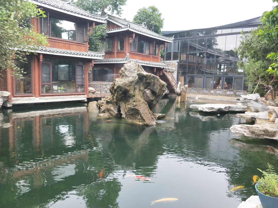 一座面朝田园,依山而建的园林私宅--武鸣石头寨
