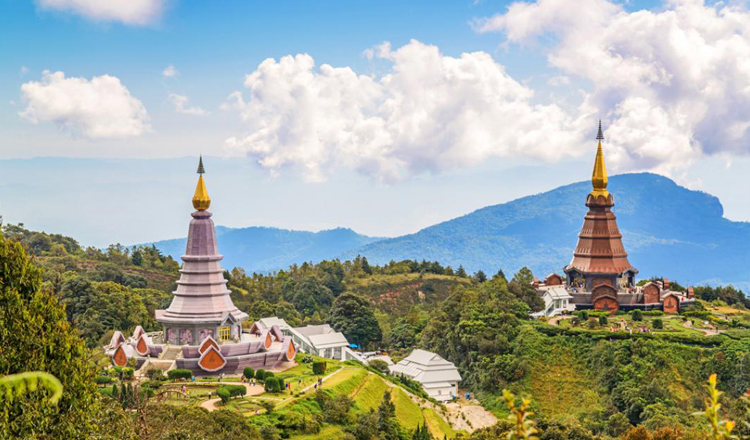 清迈素贴山双龙寺蒲平皇宫苗族村半日游清迈必游景点之旅中文导游酒店