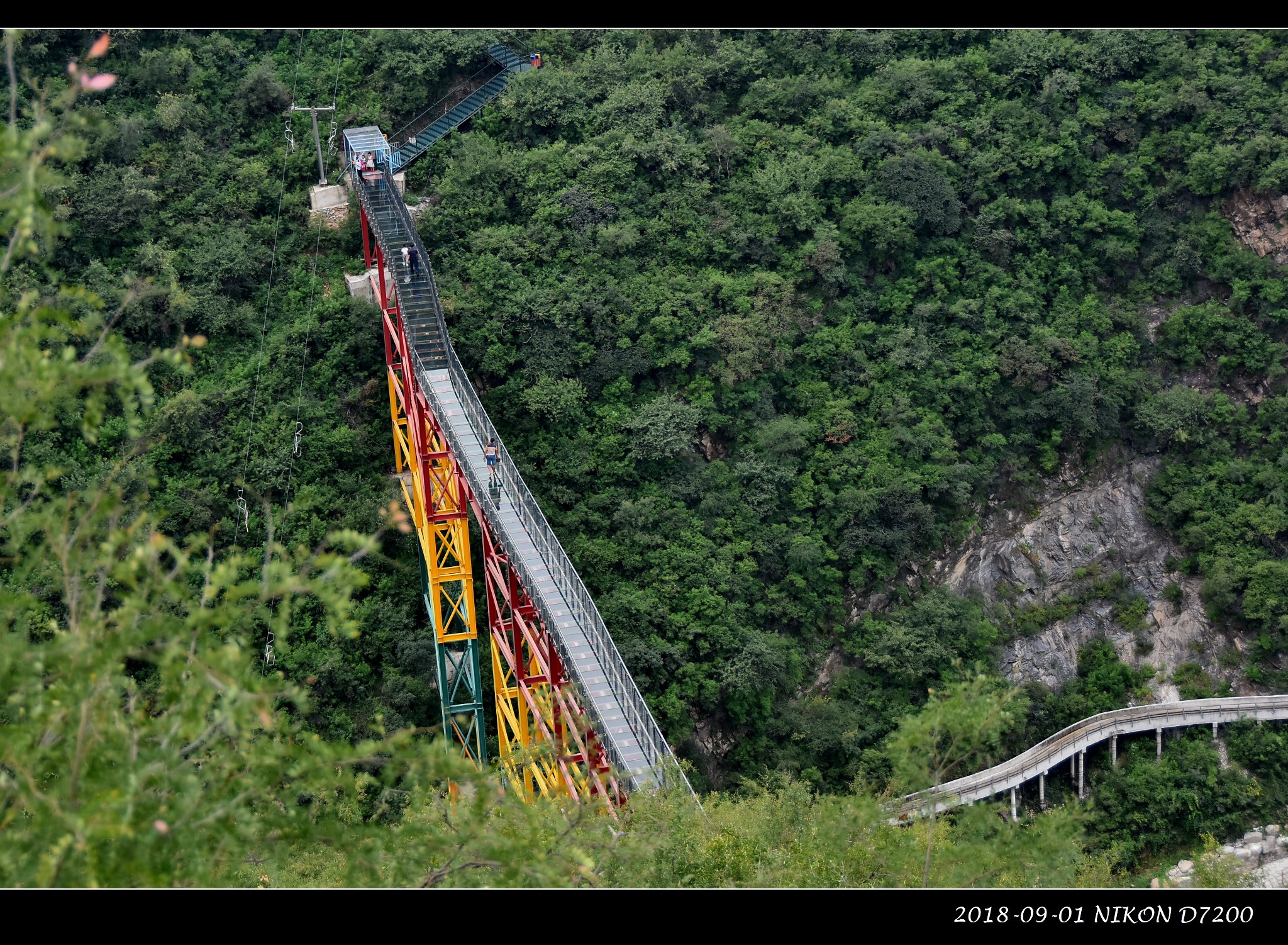《随风逛京郊》房山【月亮山的玻璃栈道】