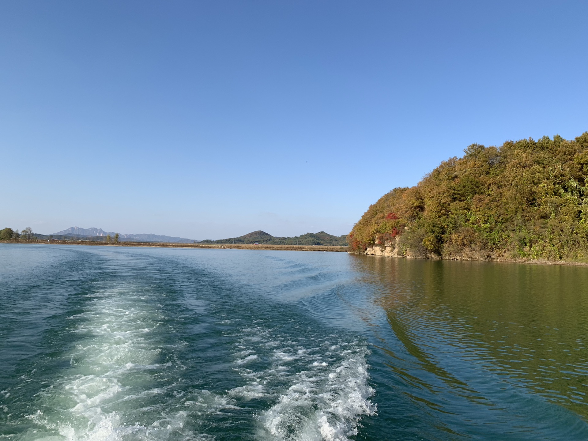 关于凤城 凤凰山以外--叆河风景区 大梨树采摘