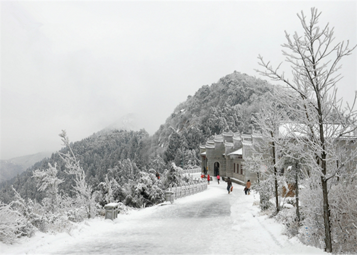 【衡山有雪】湖南衡山 高铁往返2日游(户外 品质 天天出发 赏雾凇云海