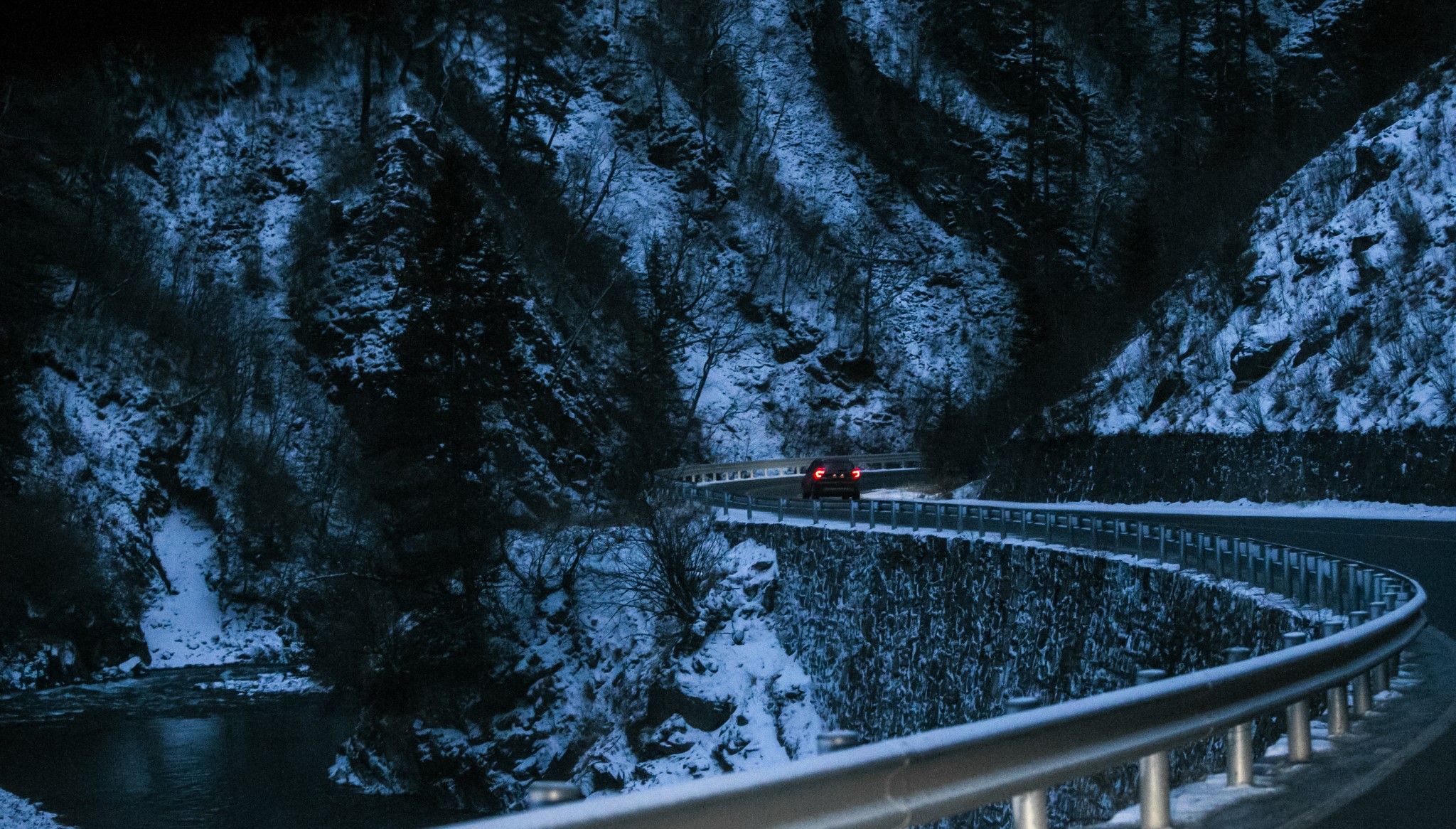 跨越时空的梦境，解析梦见断桥与多个年代自我的象征意义