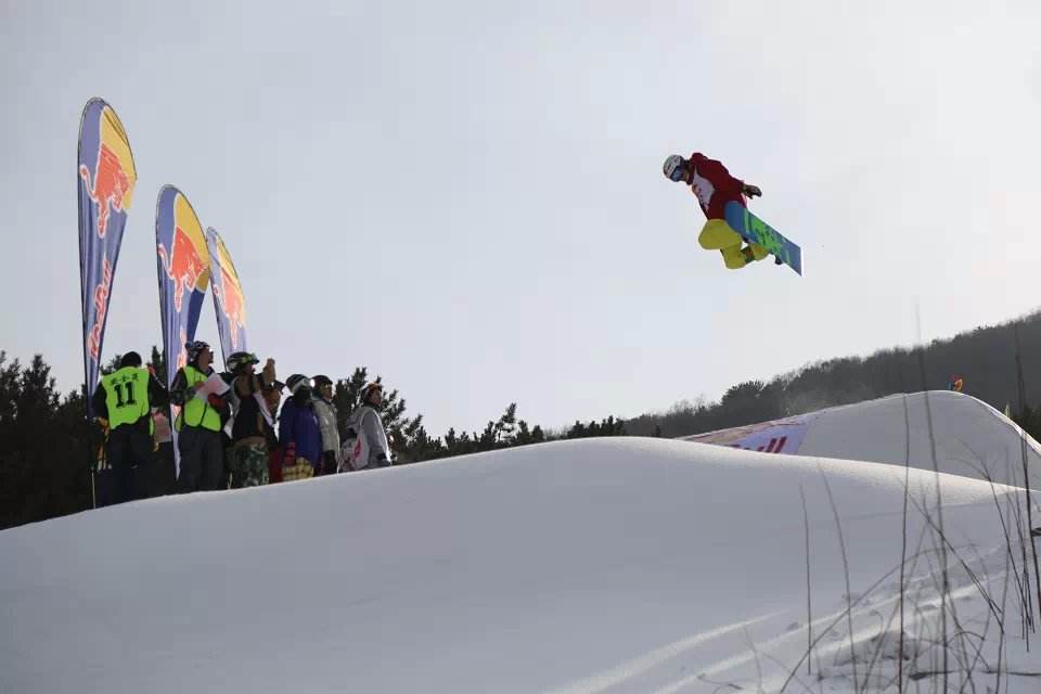 兰州兴隆山滑雪场一日游冬季滑雪不限时兰州定点接送赠送暖冬两件宝脖