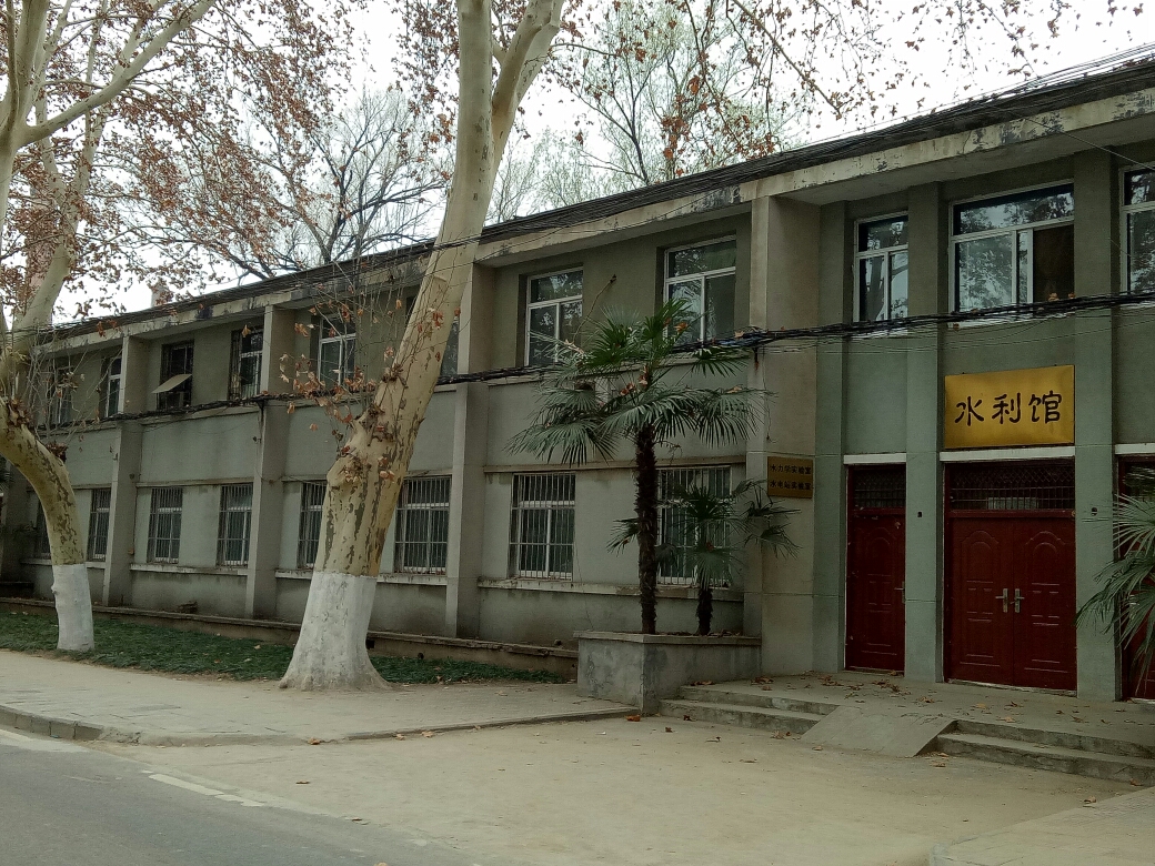 河南农大,郑州大学(北校区)中的郑州历史建筑.