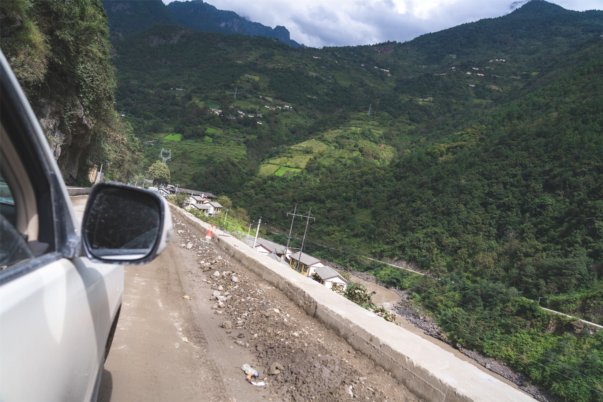 wKgED1vCAQKAH4XdAA2s44K8sGg67.jpeg?imageView2%2F2%2Fw%2F600%2Fh%2F600%2Fq%2F90