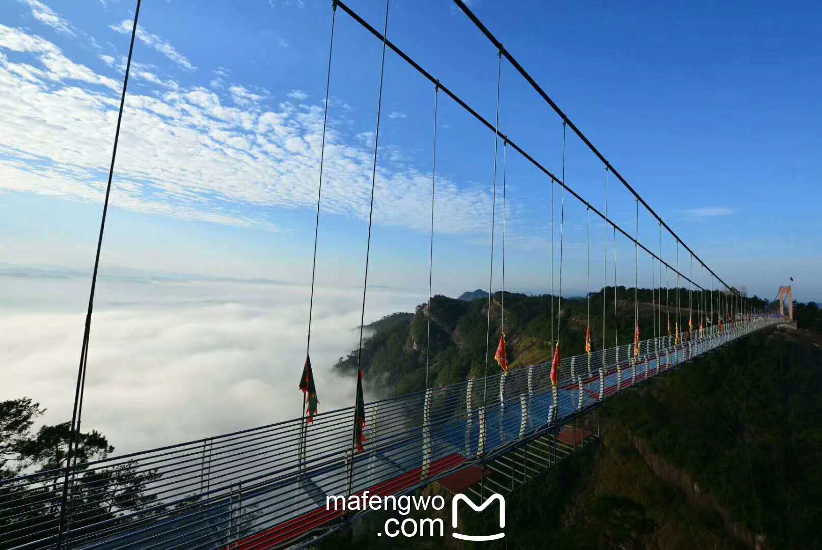 广西藤县石表山景区7d玻璃桥,云海日出,绝美丹霞山水