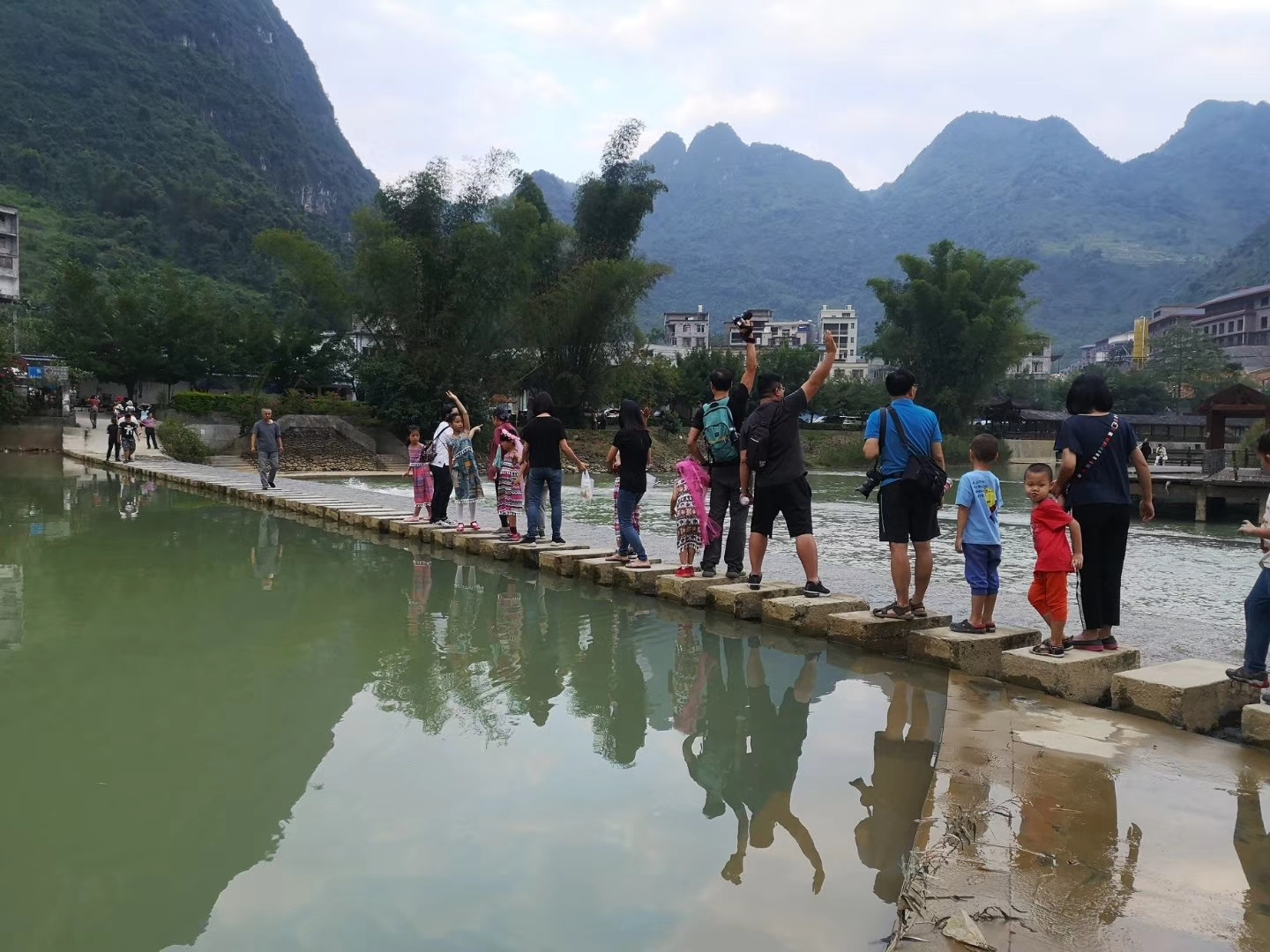 巴马           
