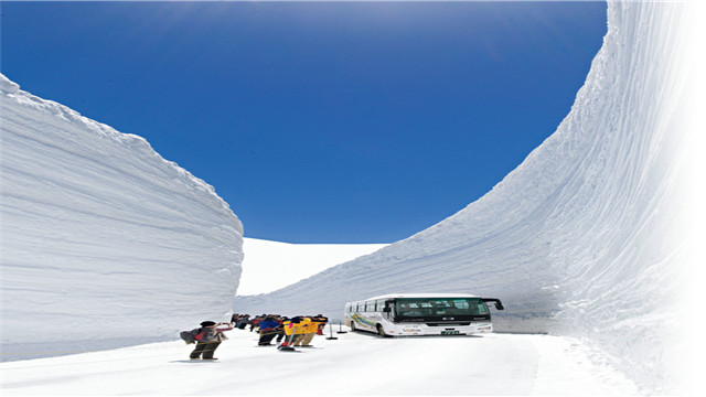 金泽往返 立山室堂 雪之大谷漫步一日游