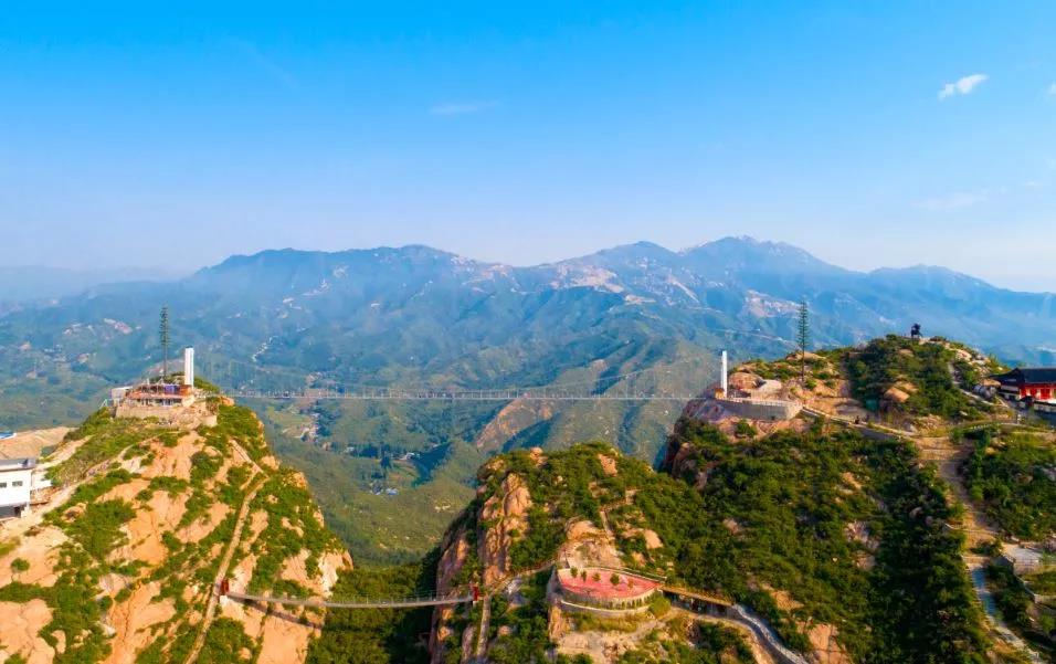 黄金寨原生态旅游区      