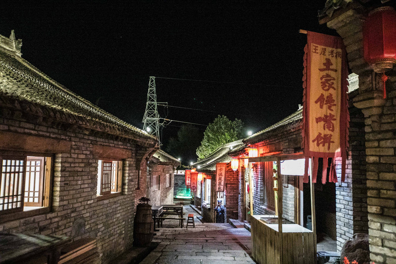 河南济源周末游,住在第一洞天「王屋山」里,看五龙口肥猴