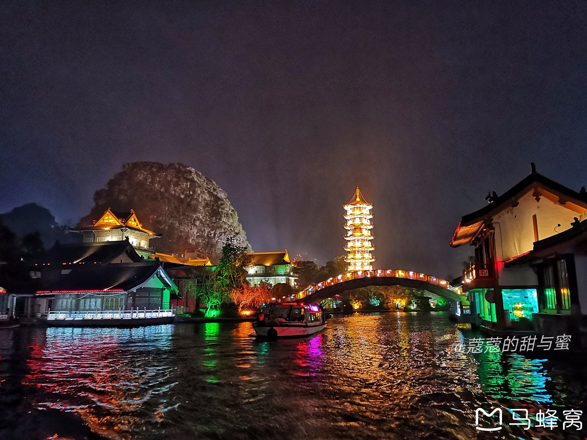 桂林两江四湖玻璃桥景区     