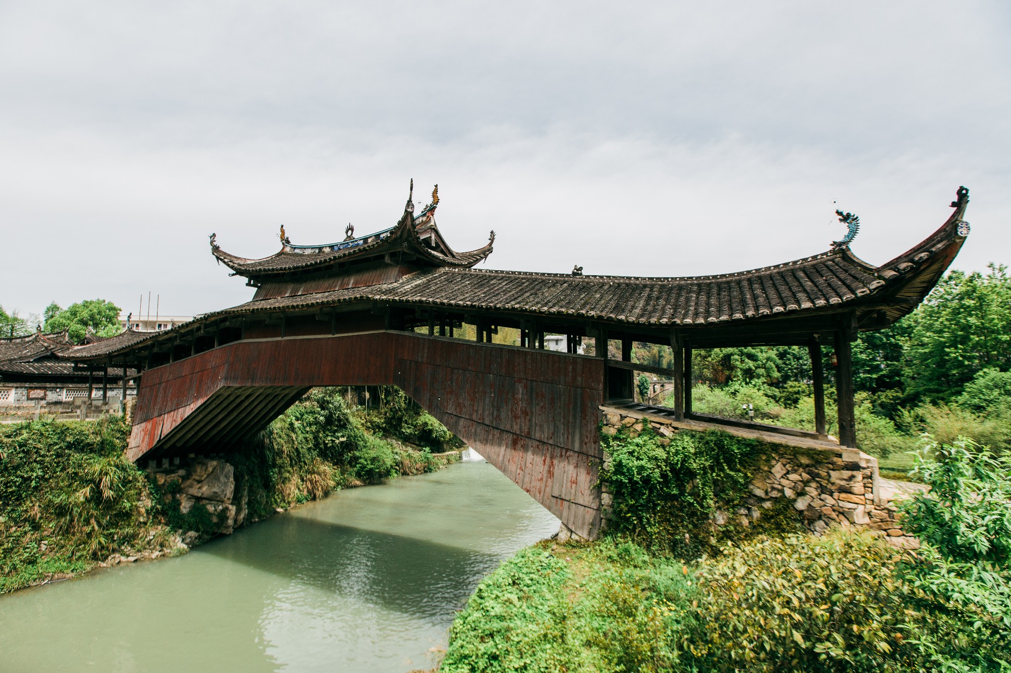 泗溪廊桥风景区        