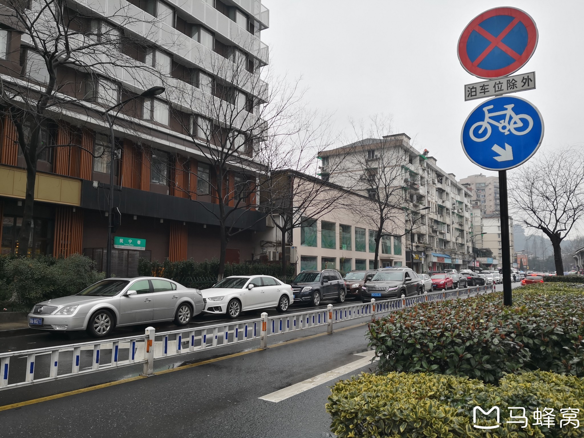 杭州市上城区望江路与江城路交叉口的"古望江门"遗址石碑----走遍杭州