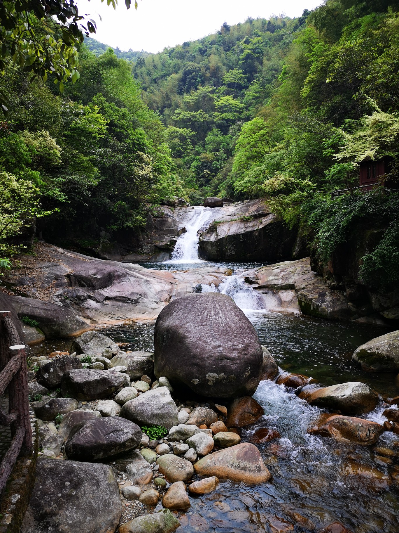 大鄣山卧龙谷        