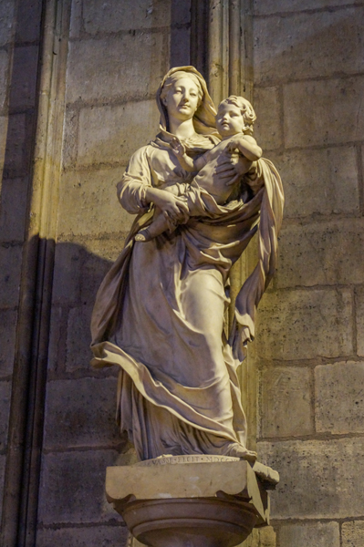 巴黎圣母院-十二星冠圣玛丽