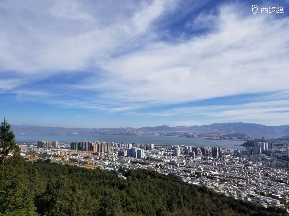 大理苍山 | 灵瑞庵 一座最佳观赏下关城区美景的幽静寺庙