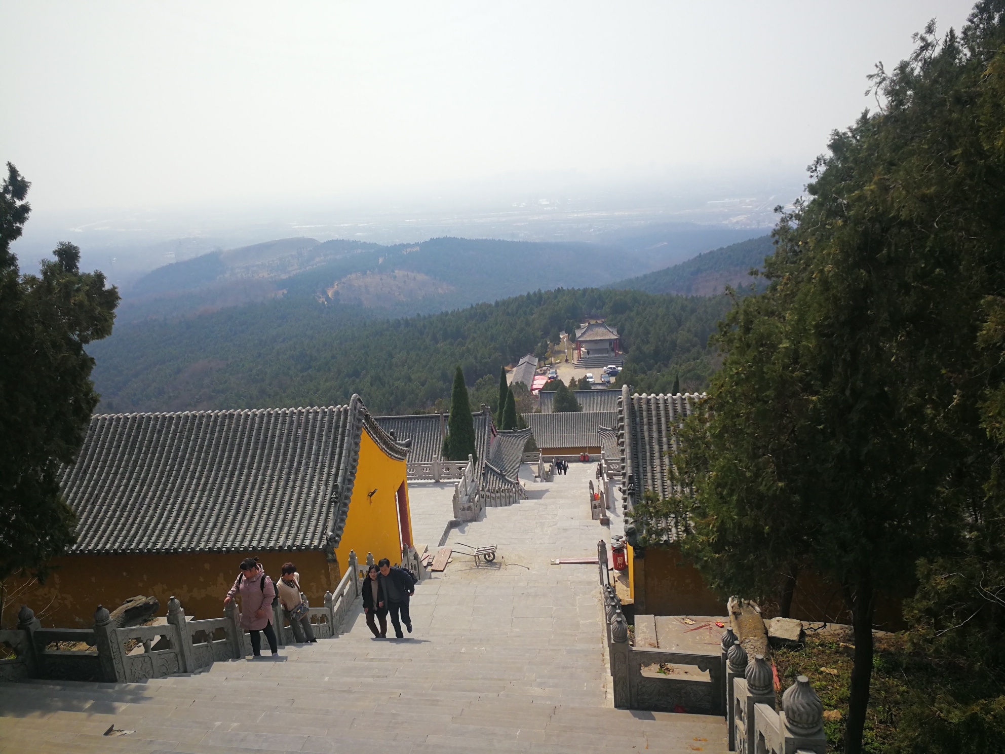 八公山          