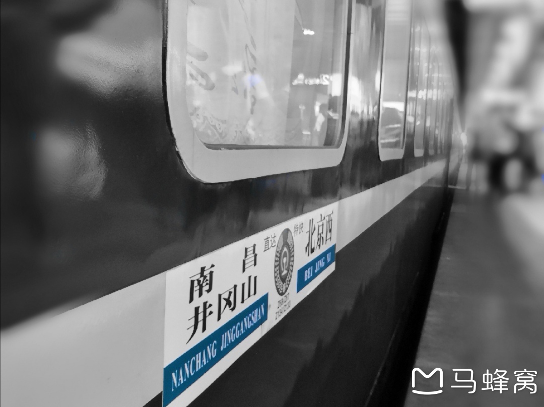 wKgEaVzhC_yAXlyvAAL15mwHdVk90.jpeg?imageView2%2F2%2Fw%2F600%2Fh%2F600%2Fq%2F90