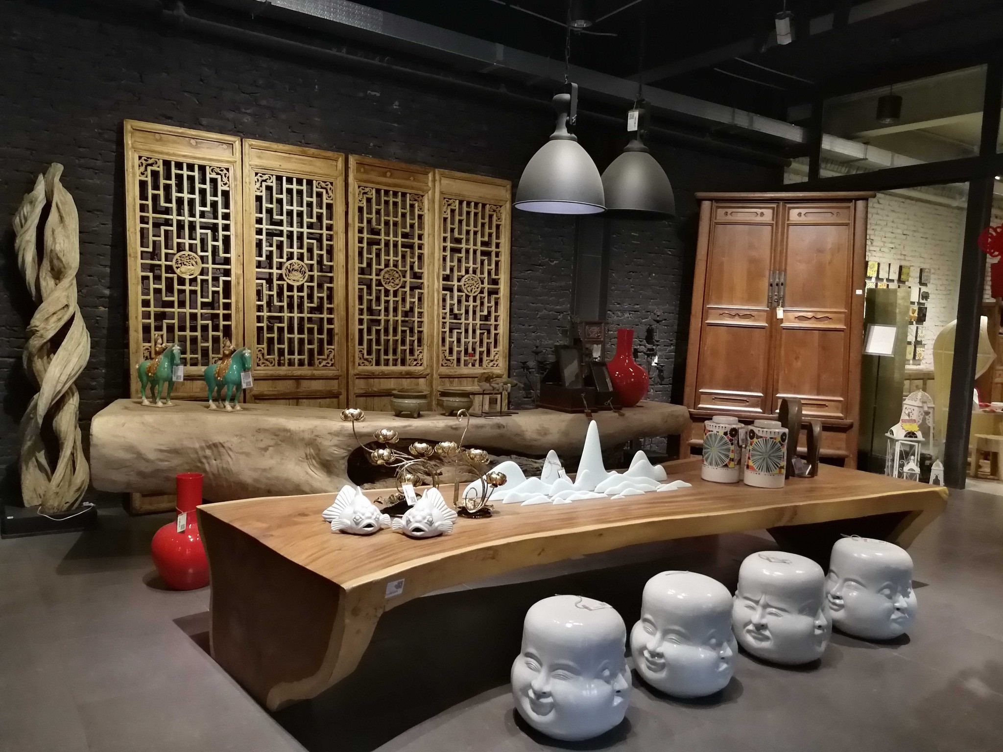 高碑店古典家具一条街