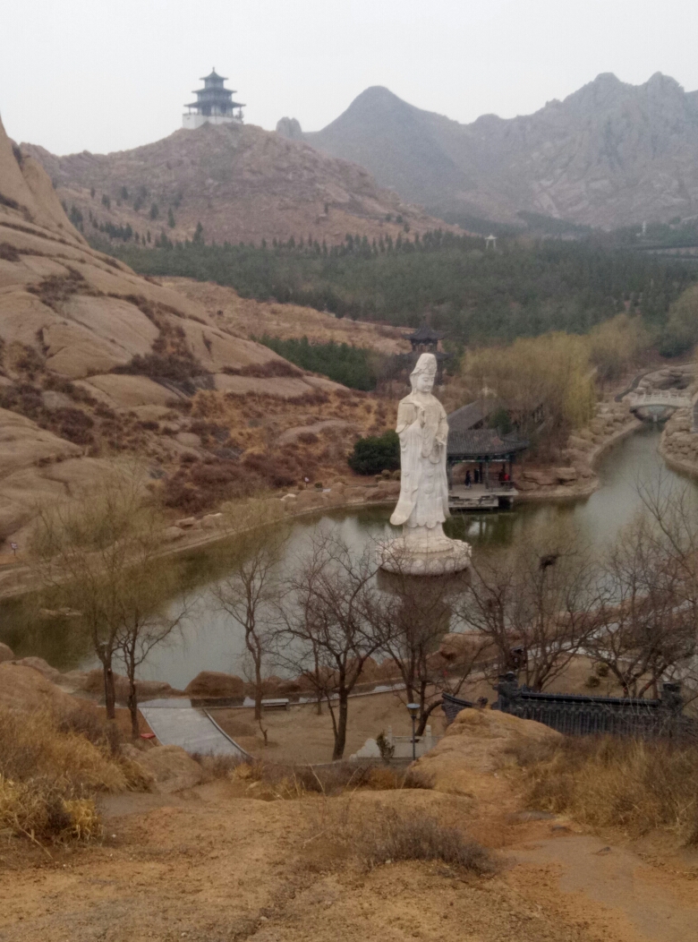 有人请爷爷奶奶去原平天涯山旅游,大营温泉游泳.