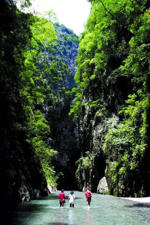              湖北竹山县桃花源