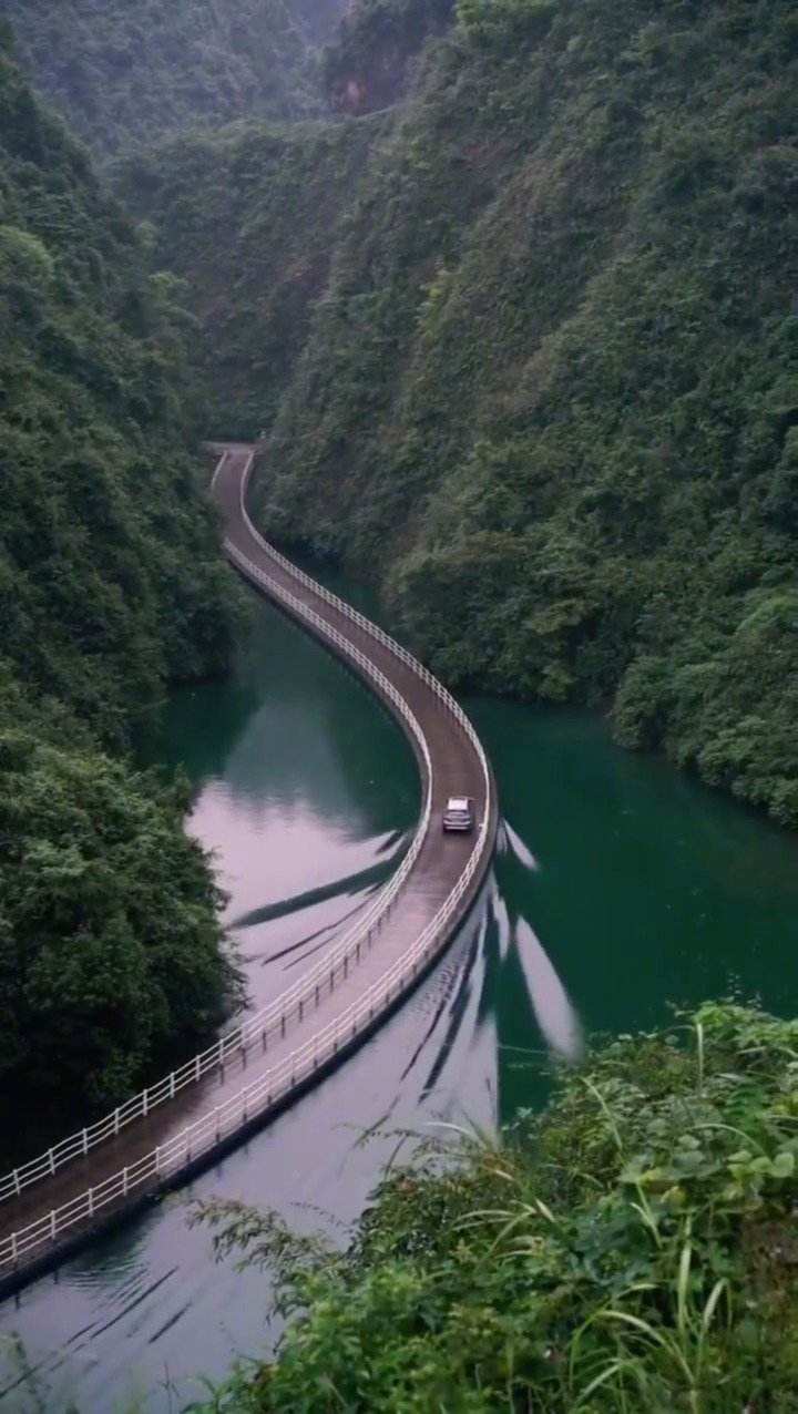 恩施鹤峰隔子河一日游