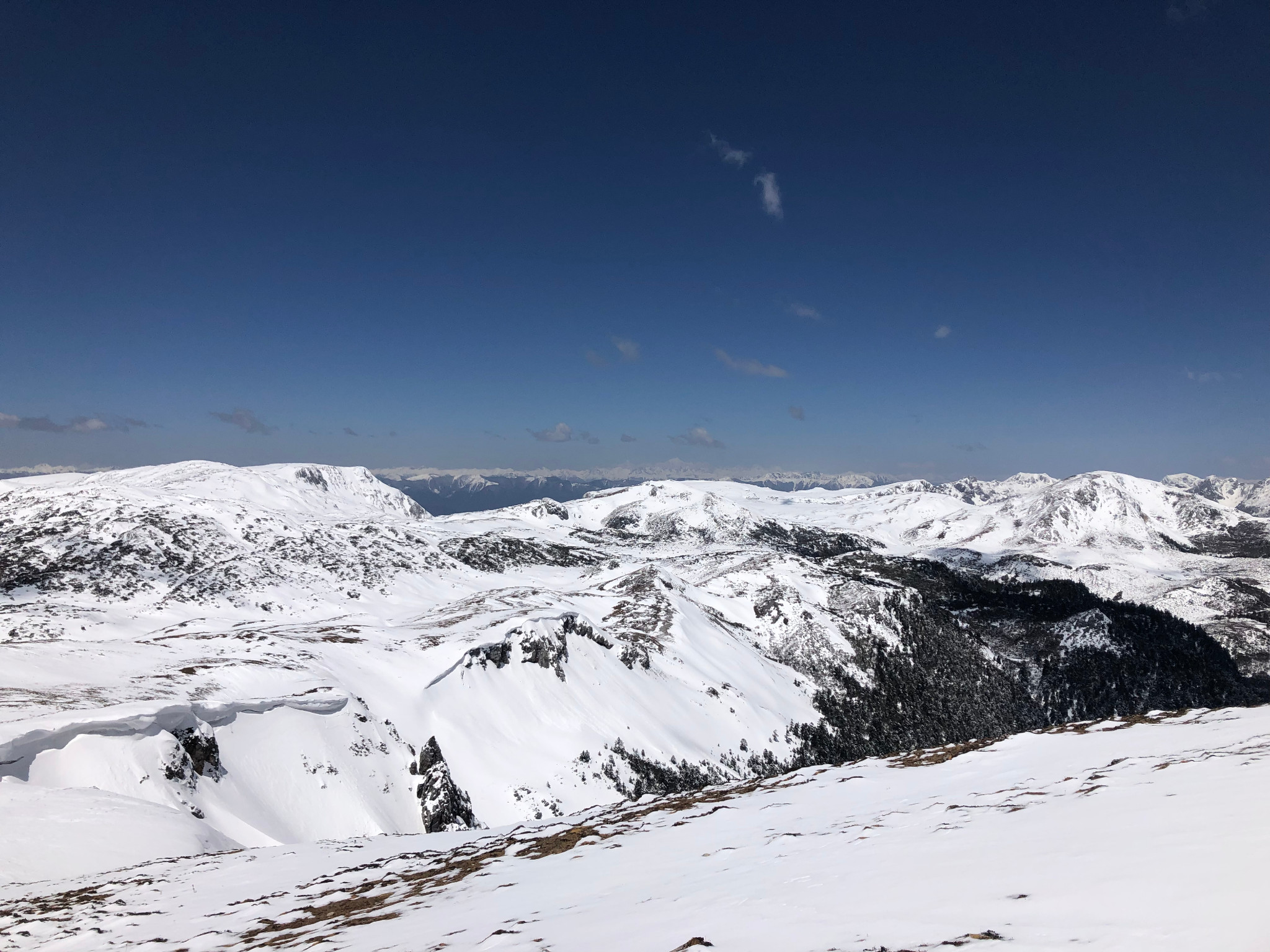 石卡雪山          