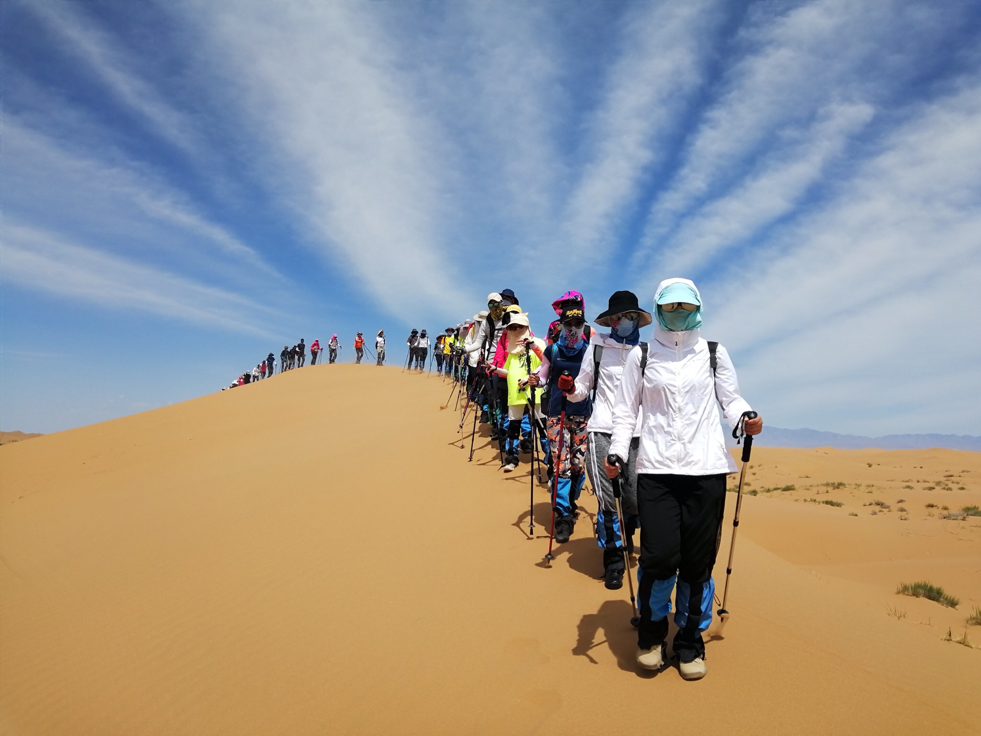 腾格里沙漠徒步之旅,阿拉善旅游攻略 - 马蜂窝