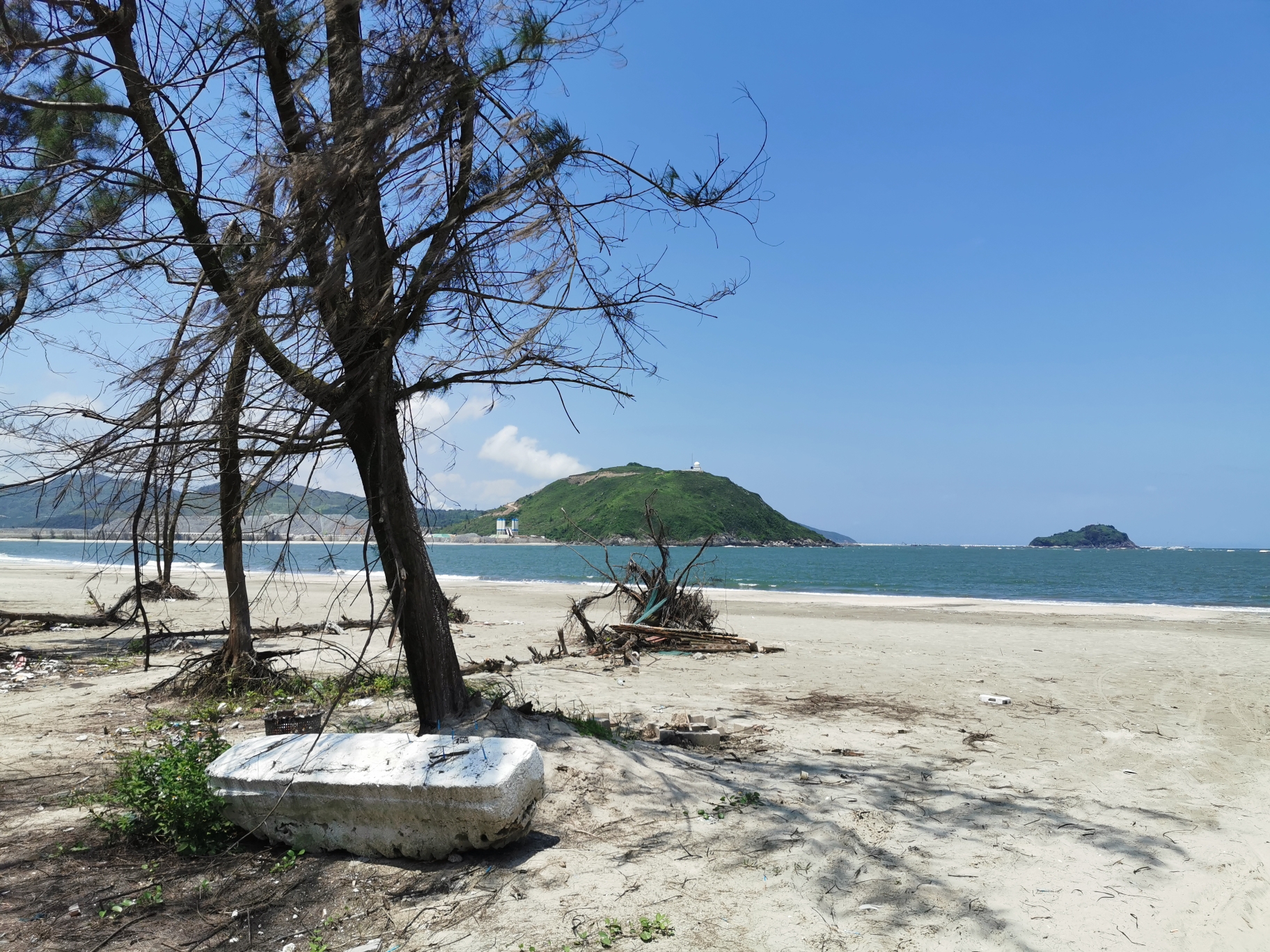 盐洲岛湾仔南海湾沙滩